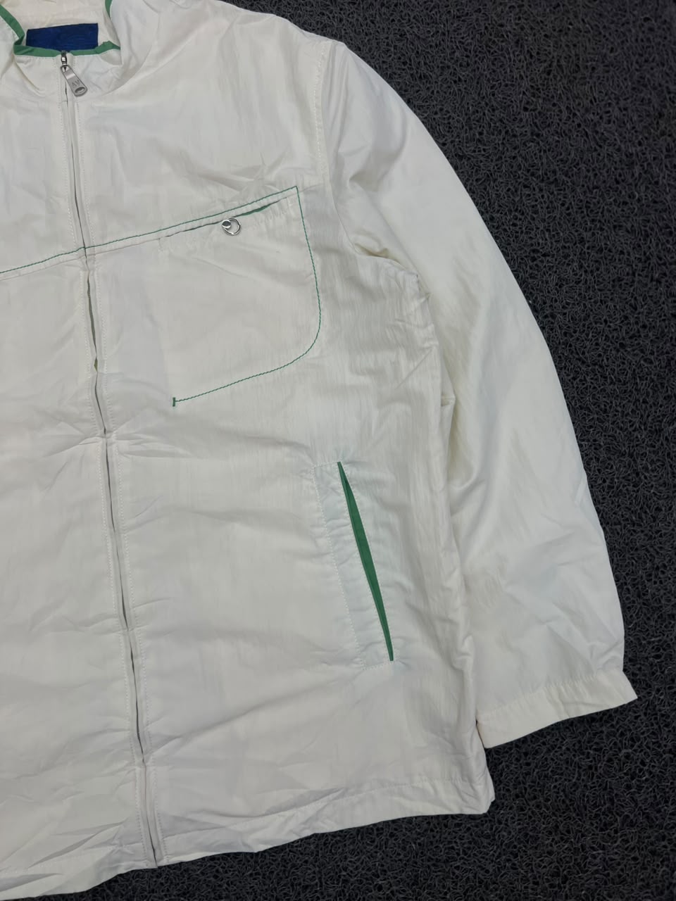 Vintage White Full Zip Lightweight Jacket with Green Trim