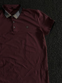 Polo T-Shirt with Contrast Collar & Chest Crest Logo – Smart Casual Polo