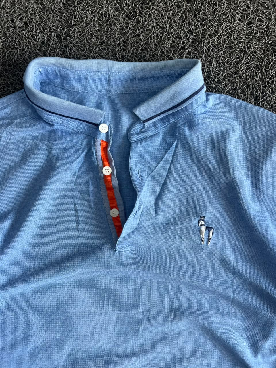 Vintage Light Blue Contrast Collar Polo T-Shirt ⚠️ Small Scratch