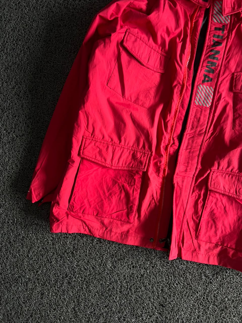 Outdoor Hooded Jacket – Front Zip Missing ⚠️