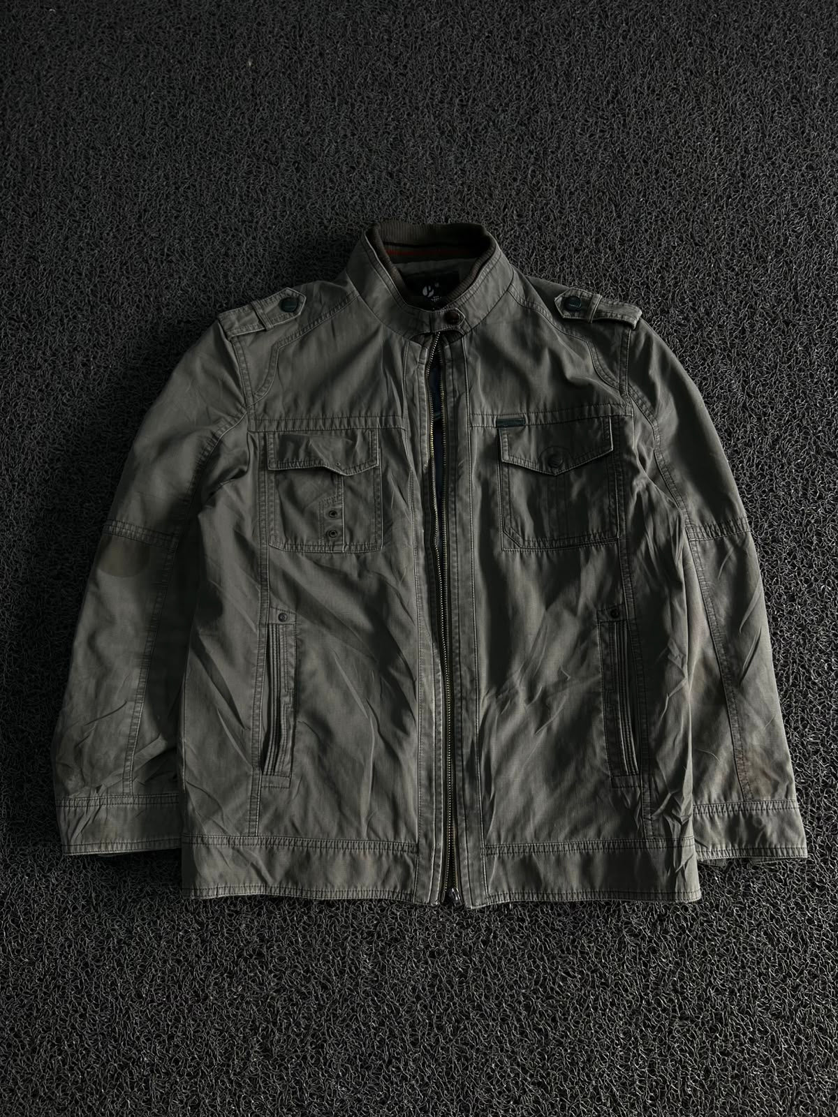 Military Style Zip-Up Utility Jacket – Multiple Pocket Casual Outerwear ⚠️ No Zip