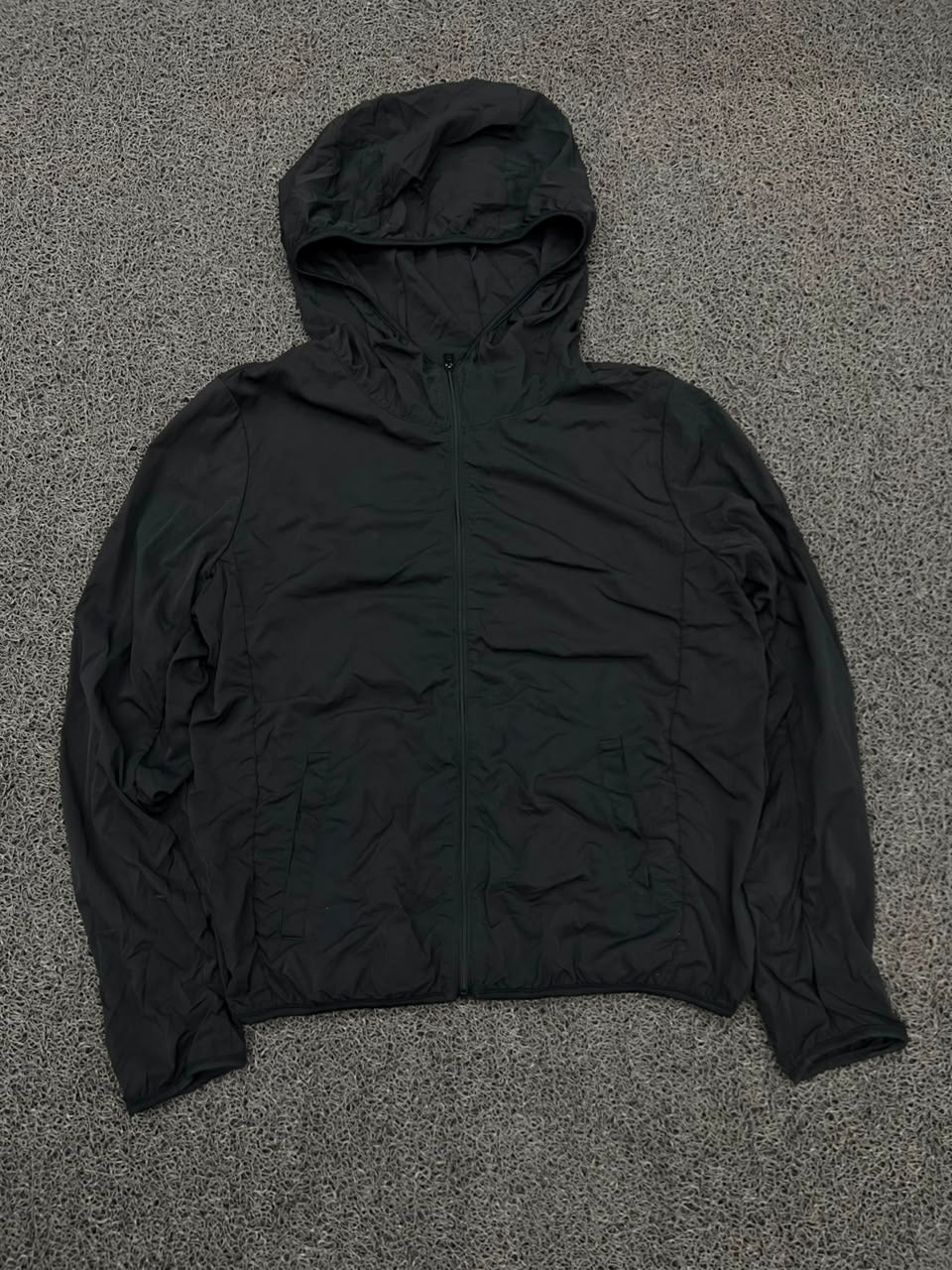 Black Lightweight Hooded Windbreaker Jacket – Full Zip Minimalist Outerwear