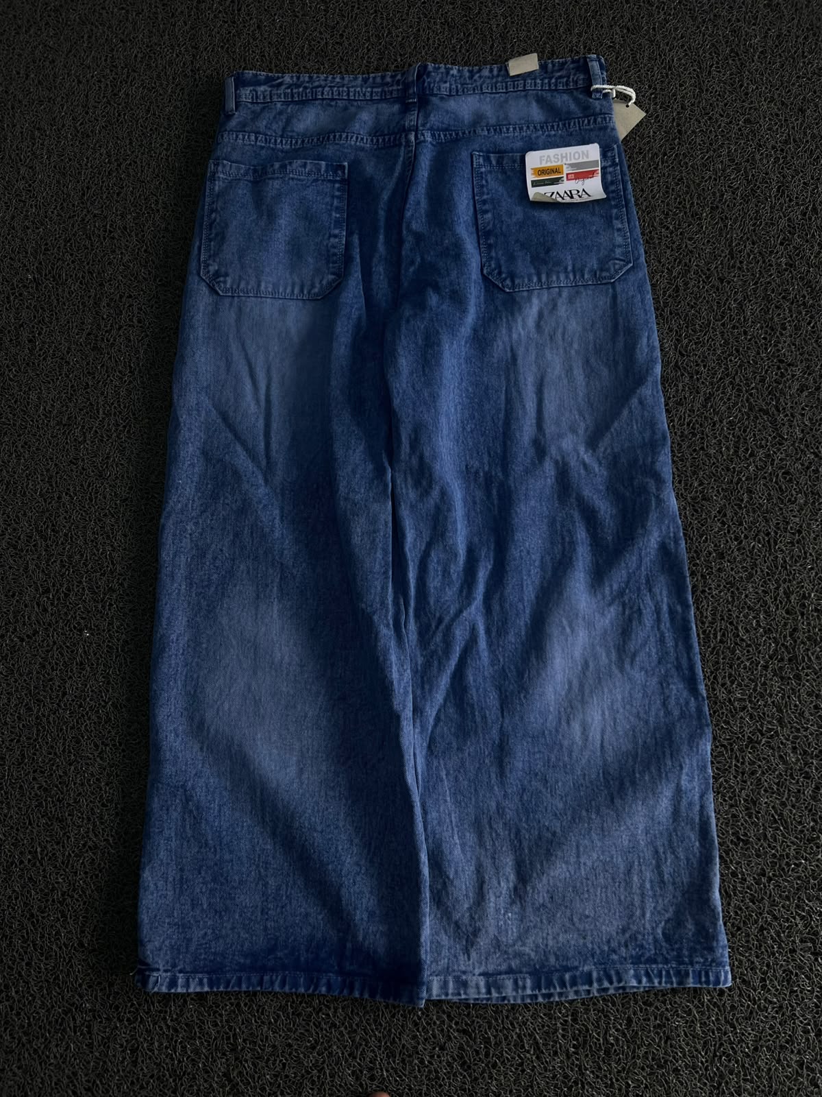Premium Loose-Fit Baggy Jeans in Washed Blue