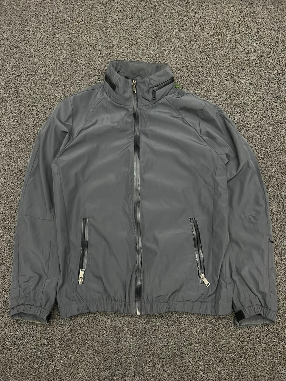 Men's Charcoal Grey Lightweight Full-Zip Windbreaker Jacket