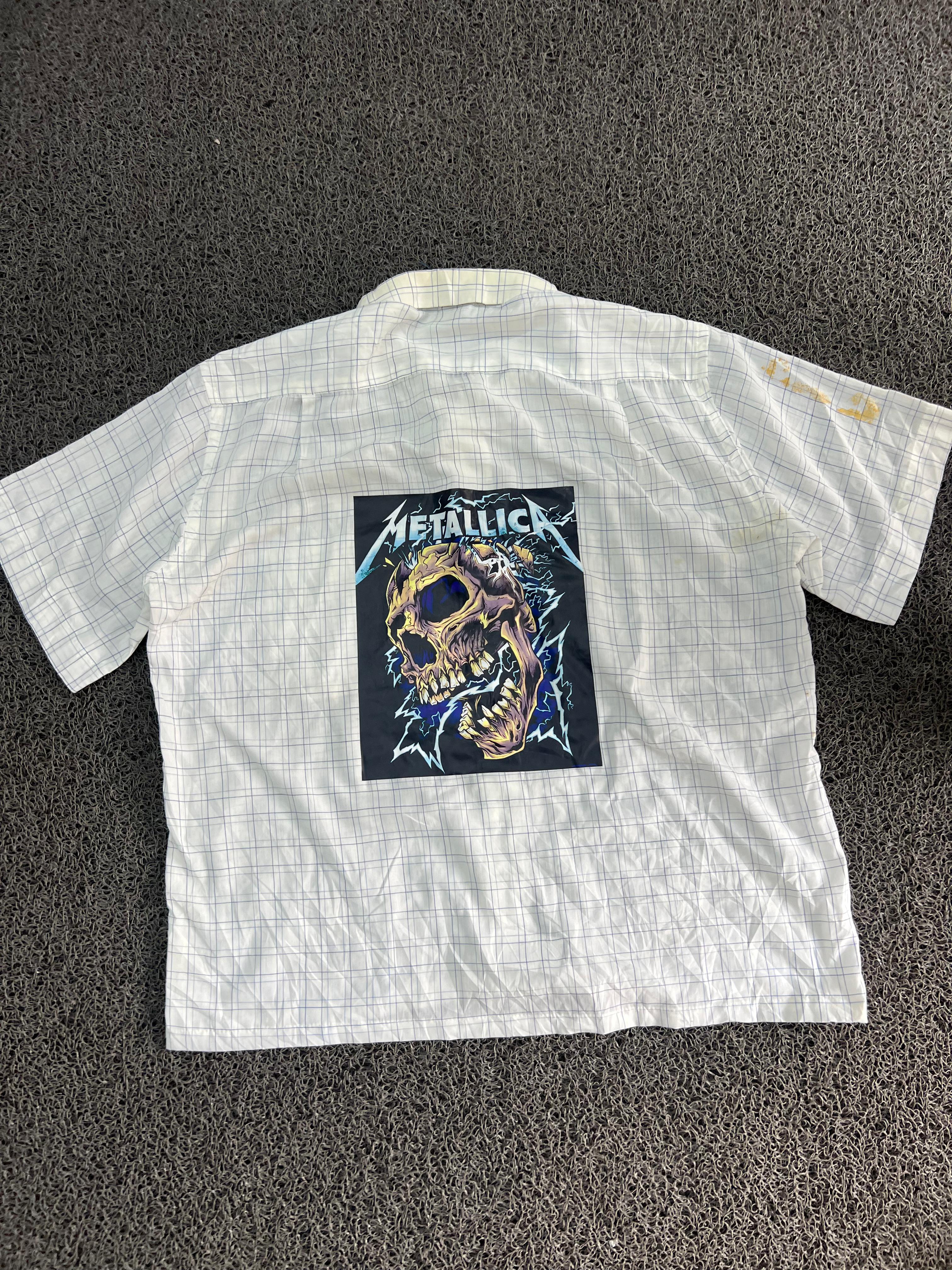 Thrifted Metallica Skull Graphic White Check Shirt(⚠️ Small Damage)