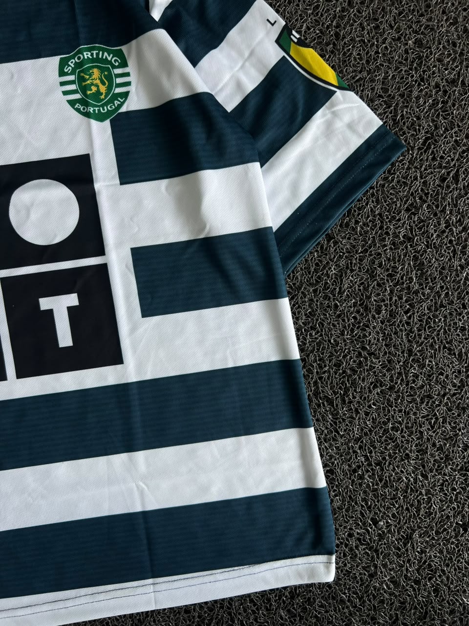 Cristiano Ronaldo #7 Sporting CP 2002-03 Home Jersey – Green & White Striped Reebok Football Five Sleeve Jersey