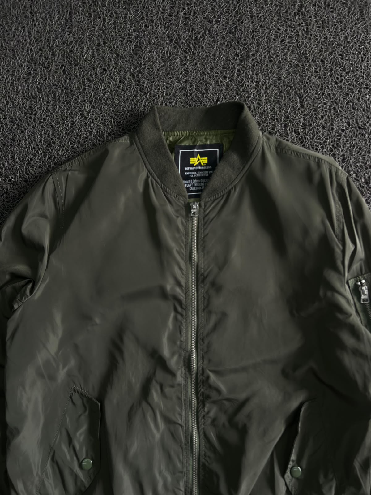 Vintage Alpha Industries Olive Bomber Jacket – Ribbed Trim