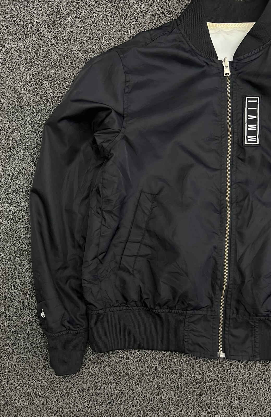 Reversible Black & White Bomber Jacket – Dual-Sided Zip-Up Jacket ⚠️ Small Stains