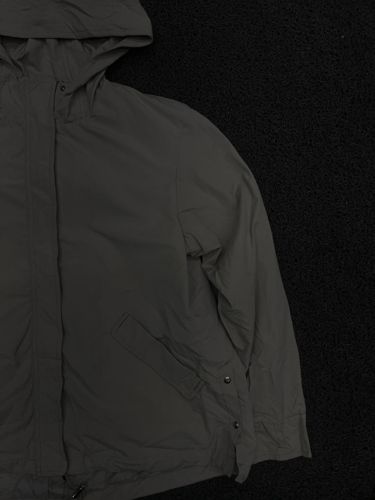 Hooded Utility Jacket with Zip Front & Multiple Pockets