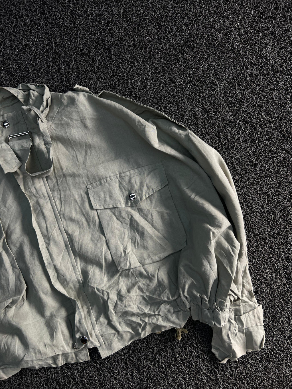 Utility Crop Jacket with Dual Flap Pockets