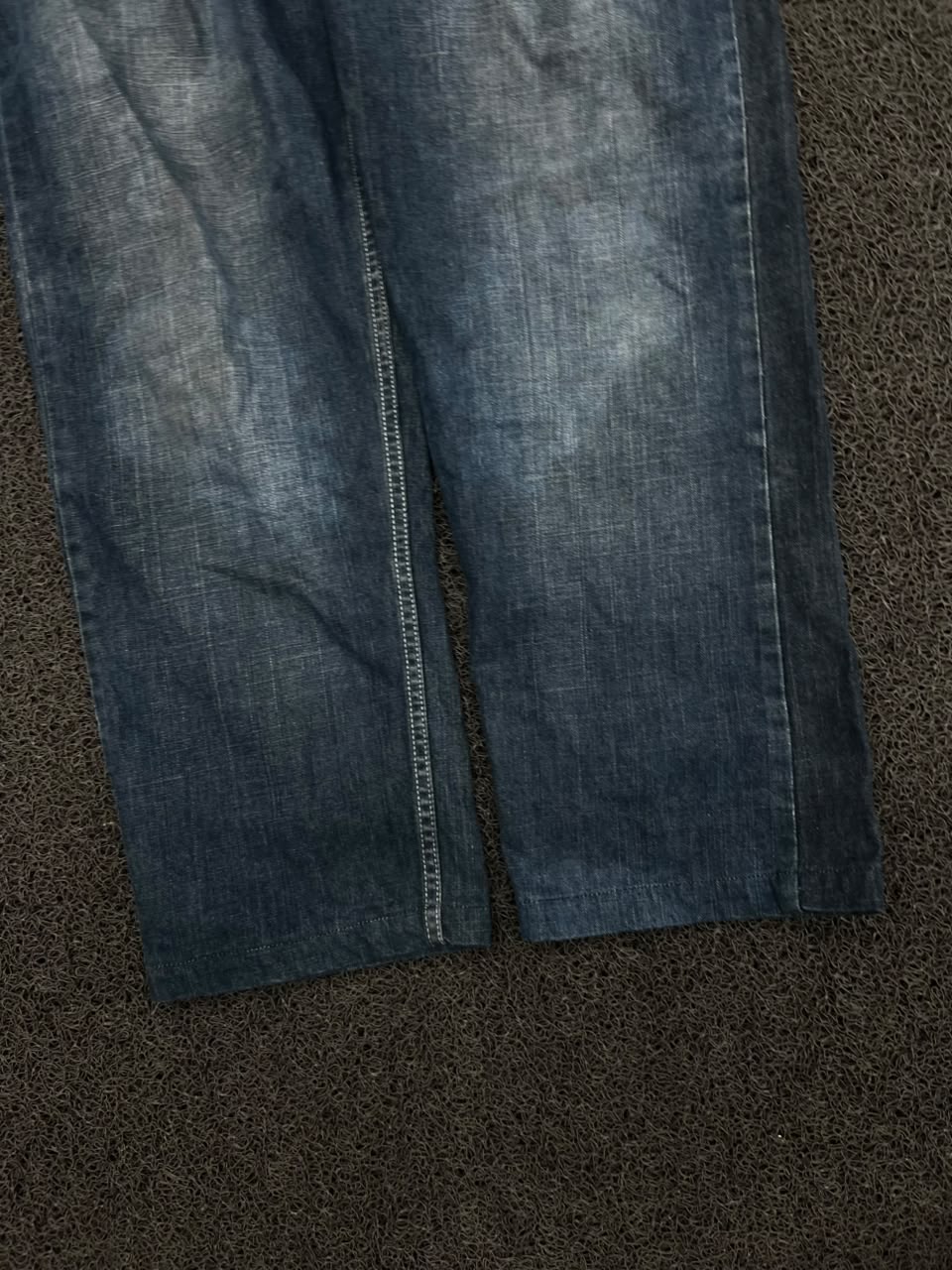 Vintage Dark Wash Relaxed Fit Denim Jeans