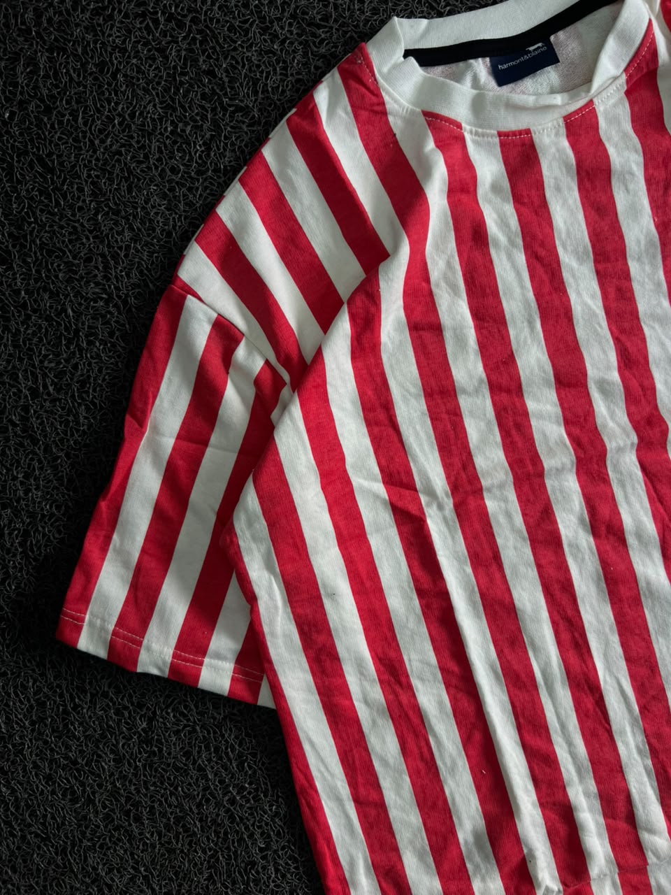 Red & White Vertical Striped T-Shirt – Casual Streetwear Style