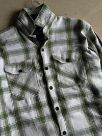 Men's Green & White Plaid Flannel Button-Up Shirt with Dual Chest Pockets