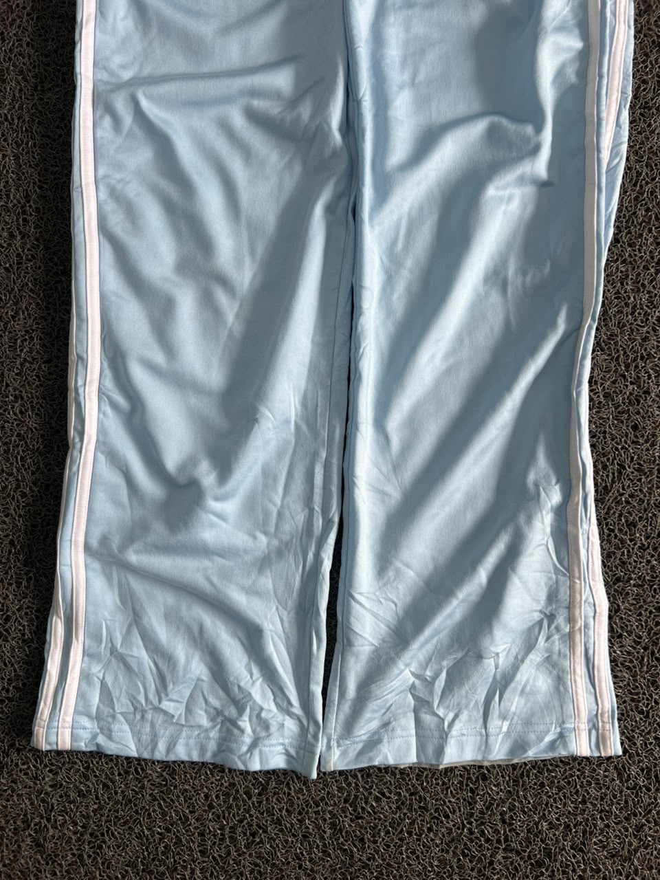 Vintage Sportswear Track Pants – Light Blue ⚠️ Stain in leg Side