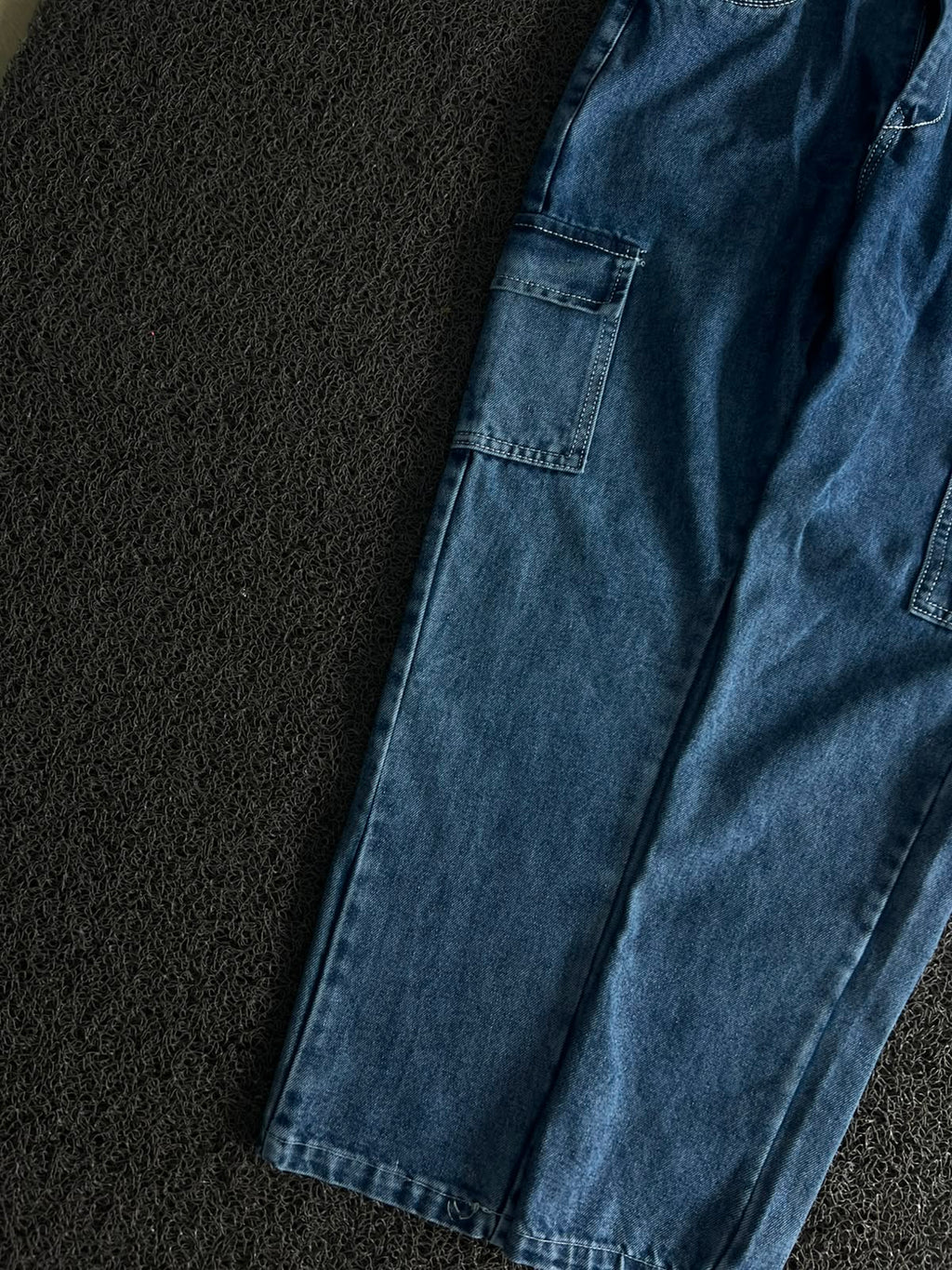 Armani Exchange Men's Loose Fit Denim Cargo Pants - Medium Wash