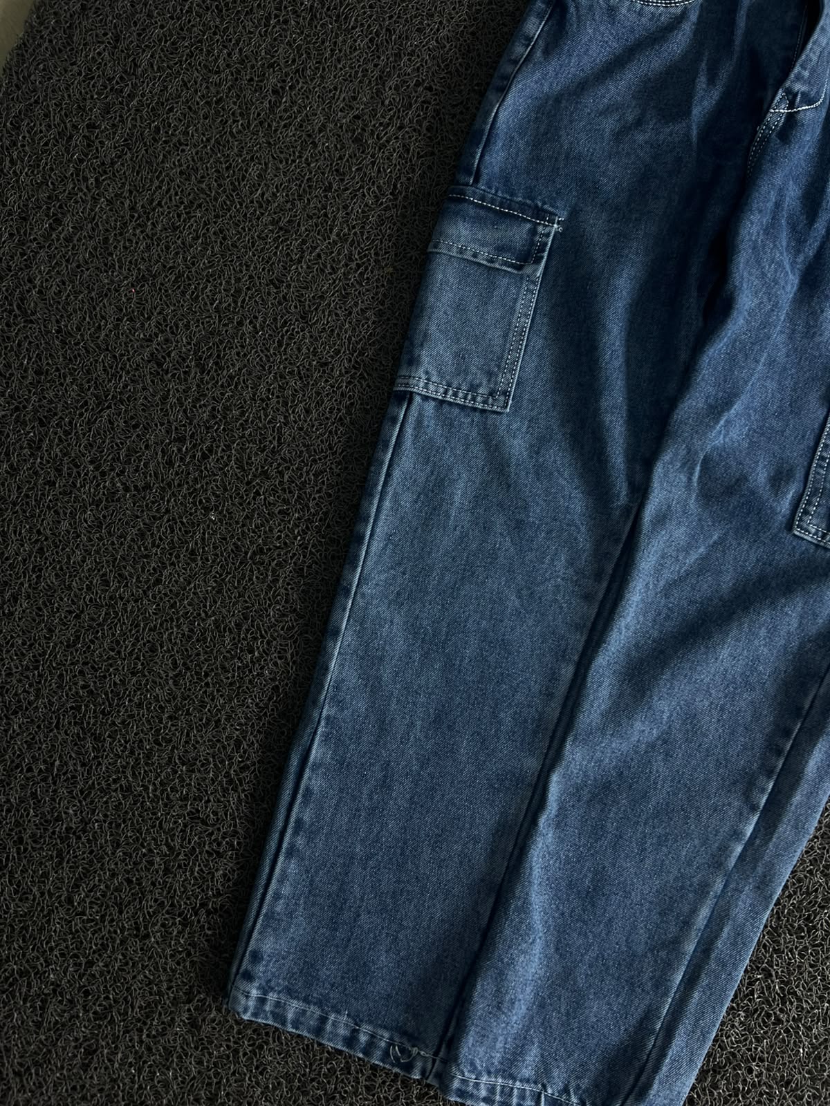 Armani Exchange Men's Loose Fit Denim Cargo Pants - Medium Wash