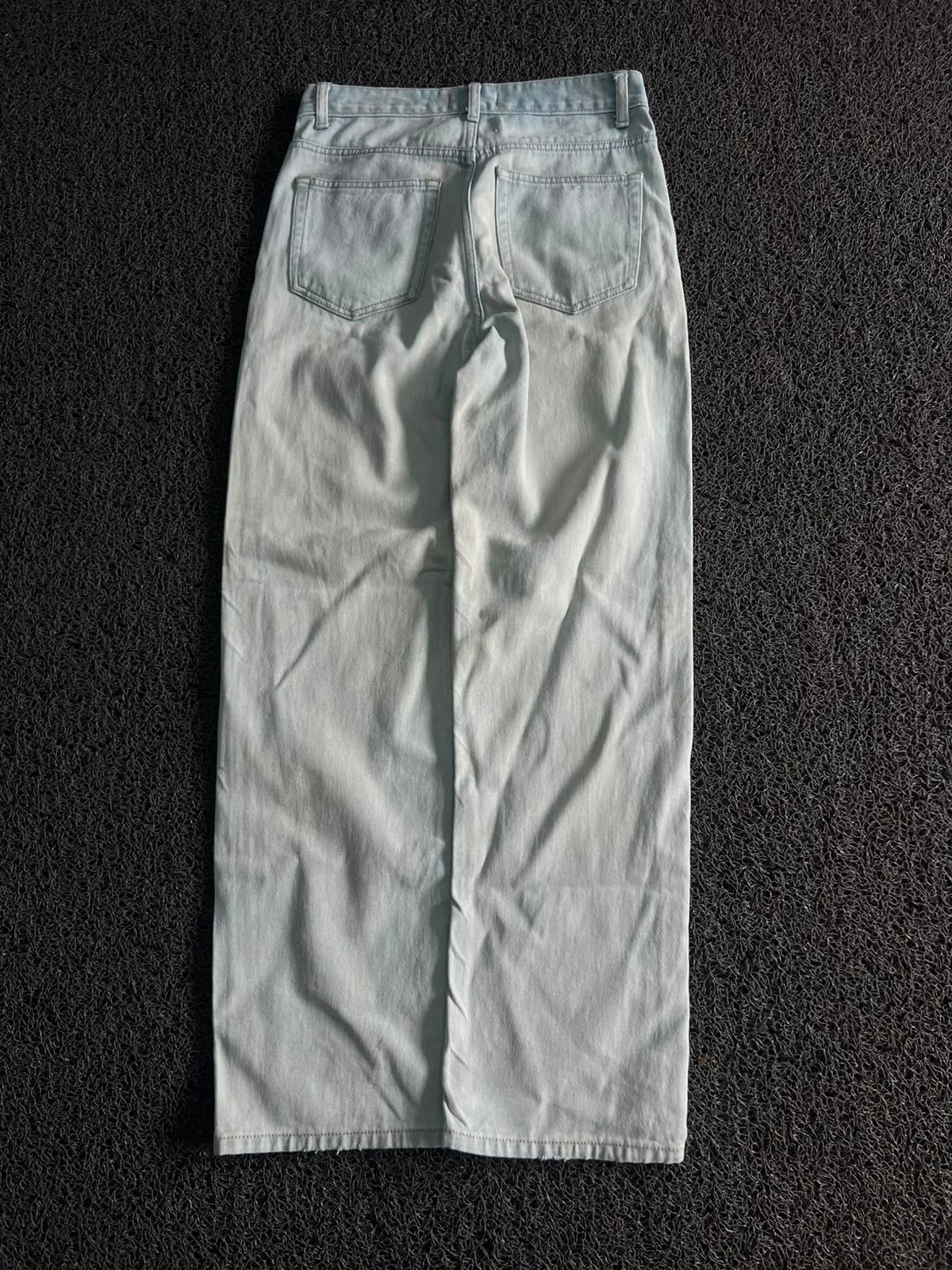 Light Wash Denim– Straight Fit Vintage Style