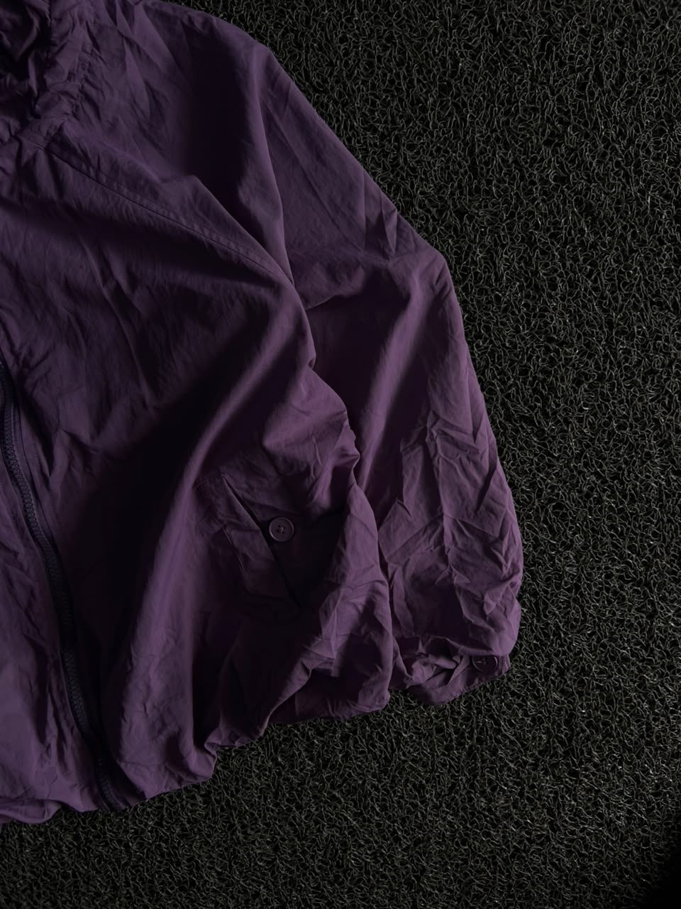 Lightweight Zip-Up Jacket with Front Pockets