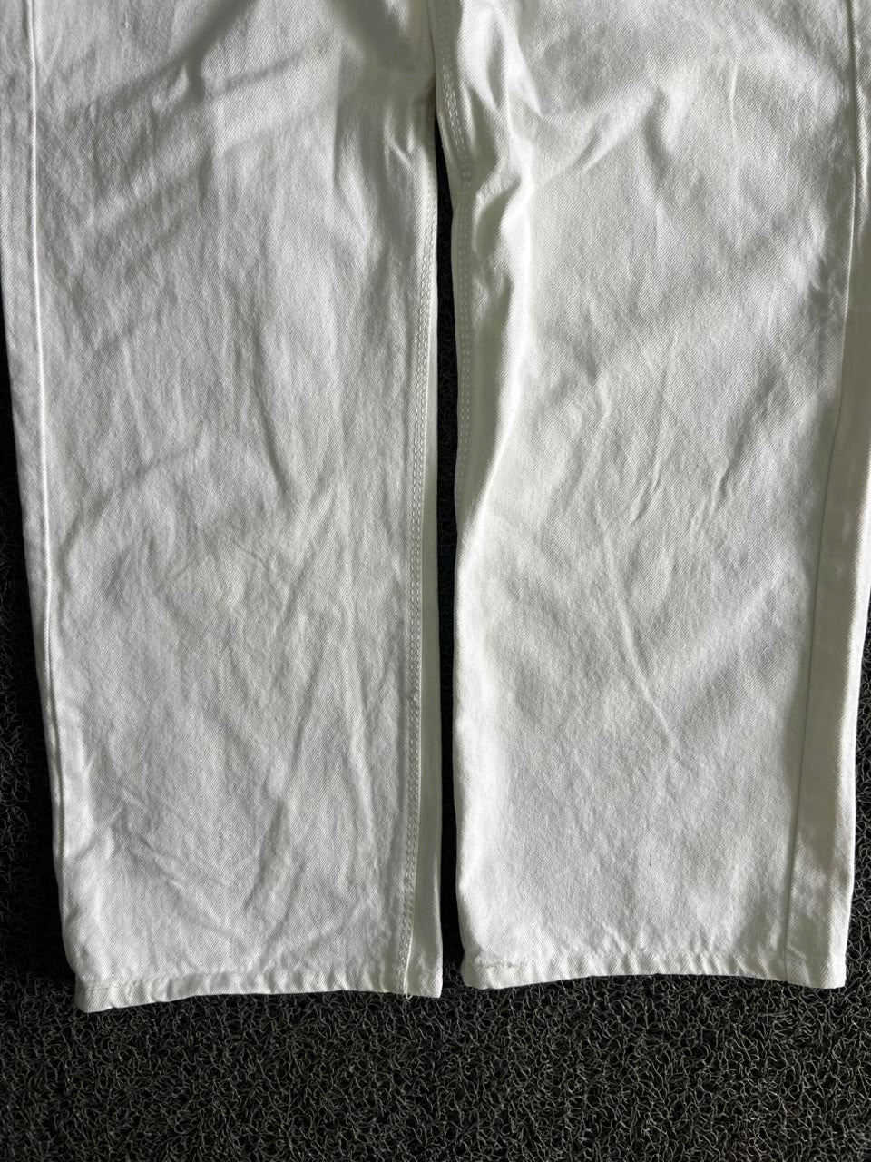 White Straight Fit Denim Jeans – High-Waist Casual Full-Length Pants