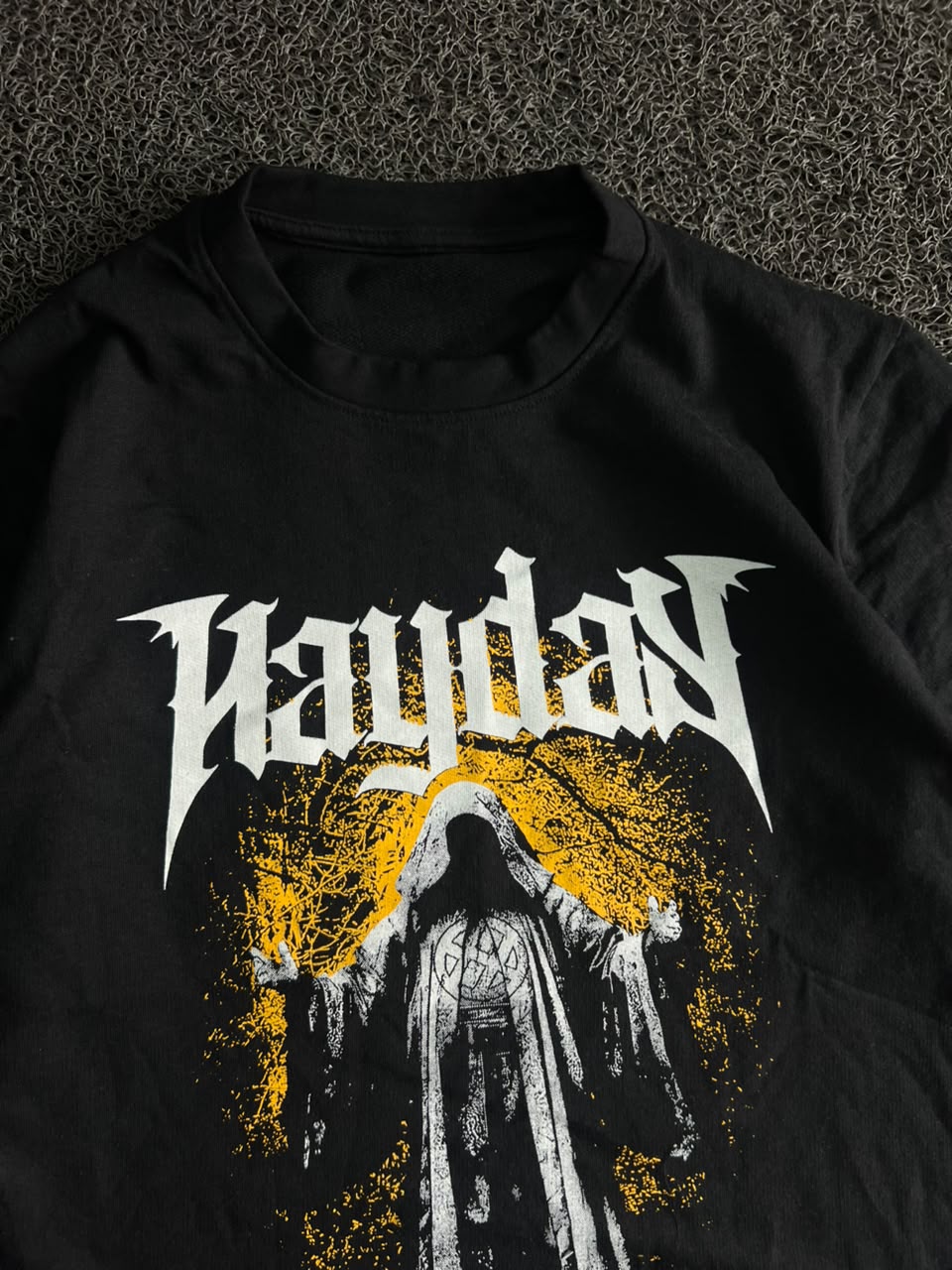 Black “Heaven Blessed” Graphic Print T-Shirt – Gothic Religious Design