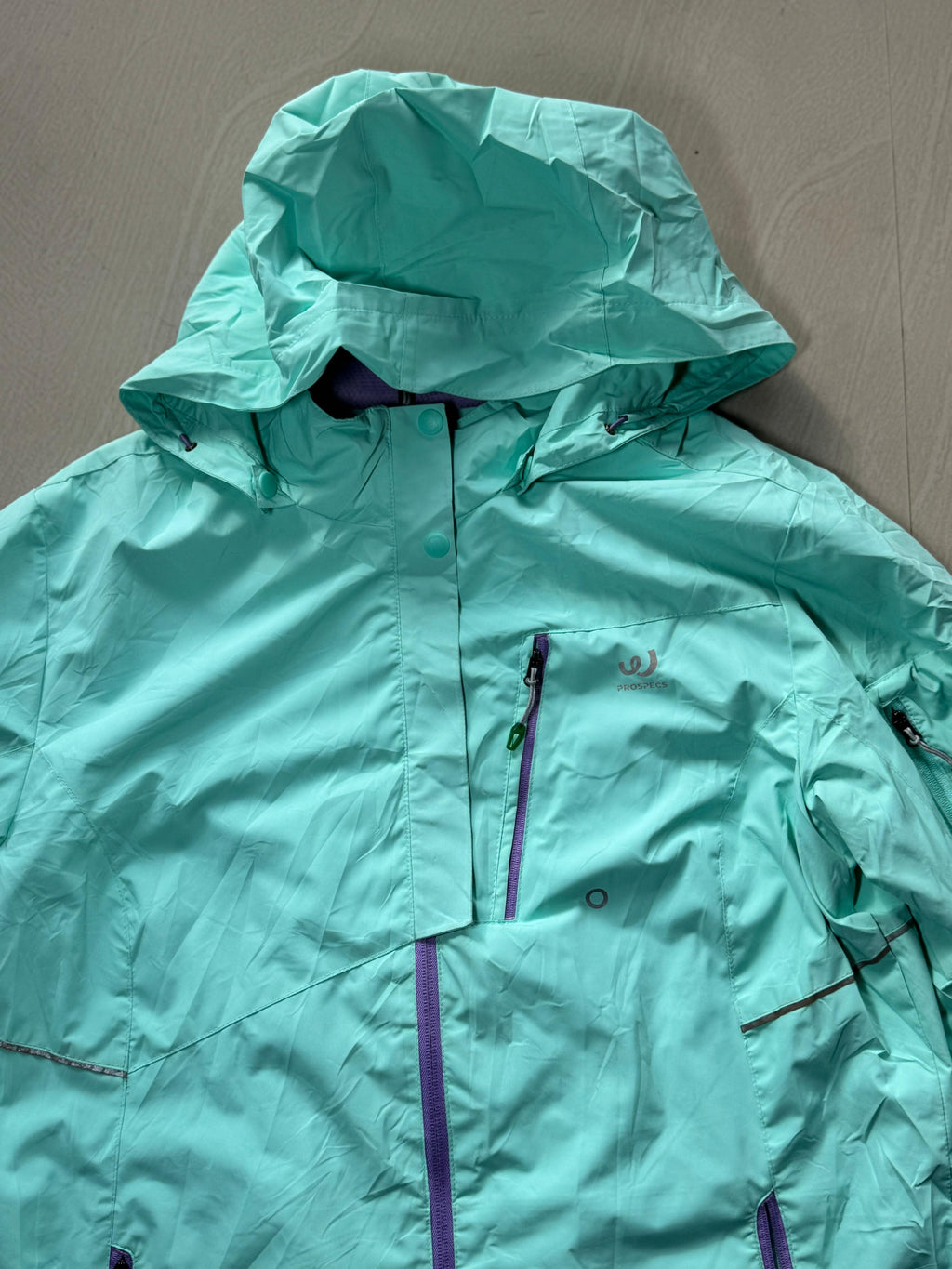 Hooded Waterproof Windbreaker Jacket – Lightweight Full-Zip Outdoor Rain Jacket