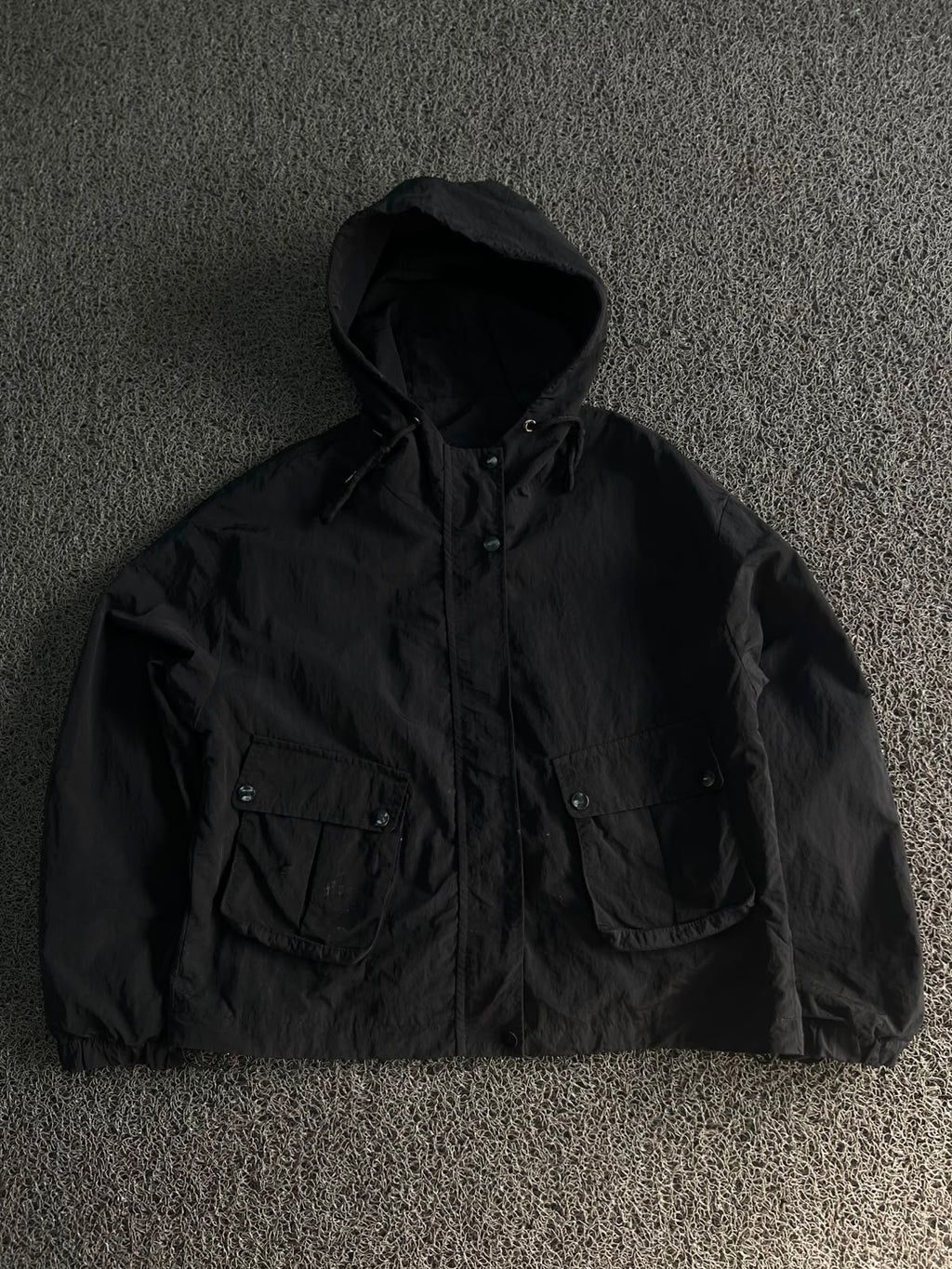 Black Hooded Utility Jacket – Lightweight Zip-Up Windbreaker | Small Pocket Damage ⚠️