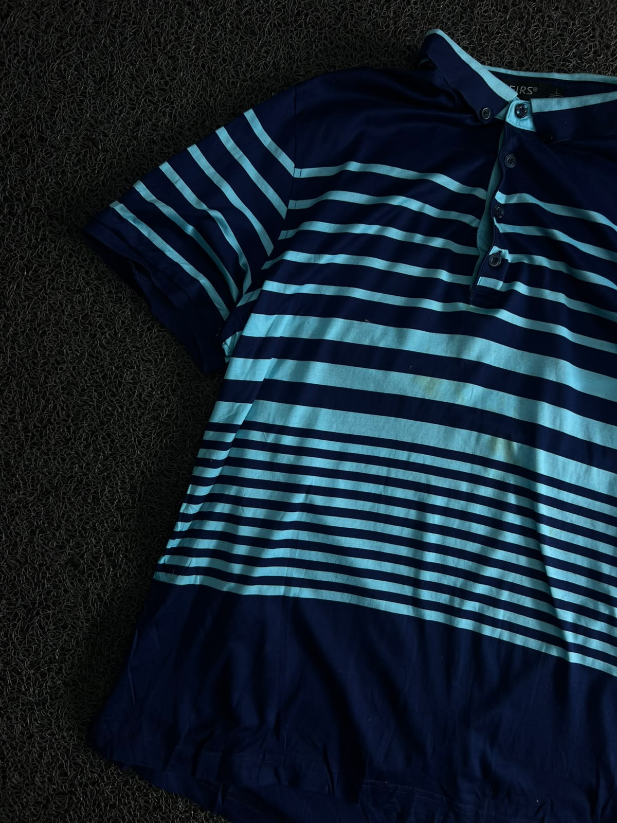Blue Striped Polo T-Shirt with Contrast Collar & Short Sleeves – Casual Polo ⚠️ Small Stains