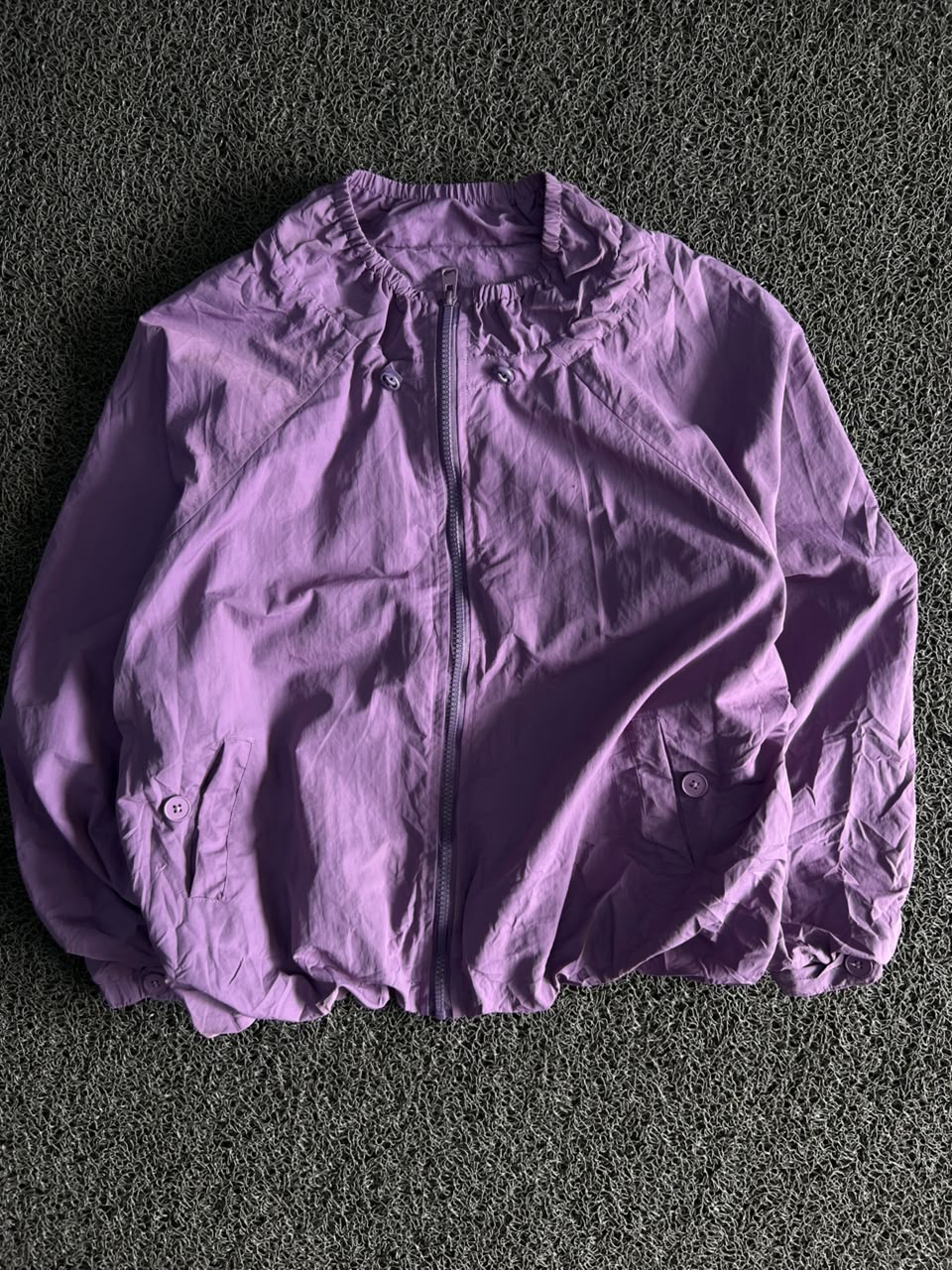 Lightweight Zip-Up Jacket with Front Pockets