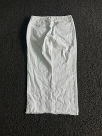 White Straight Leg Denim Jeans – Classic High Waist Fit