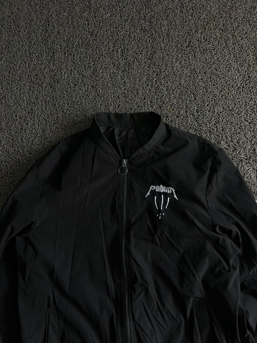 Black Graphic Print Lightweight Bomber Jacket – Full Zip Streetwear Jacket