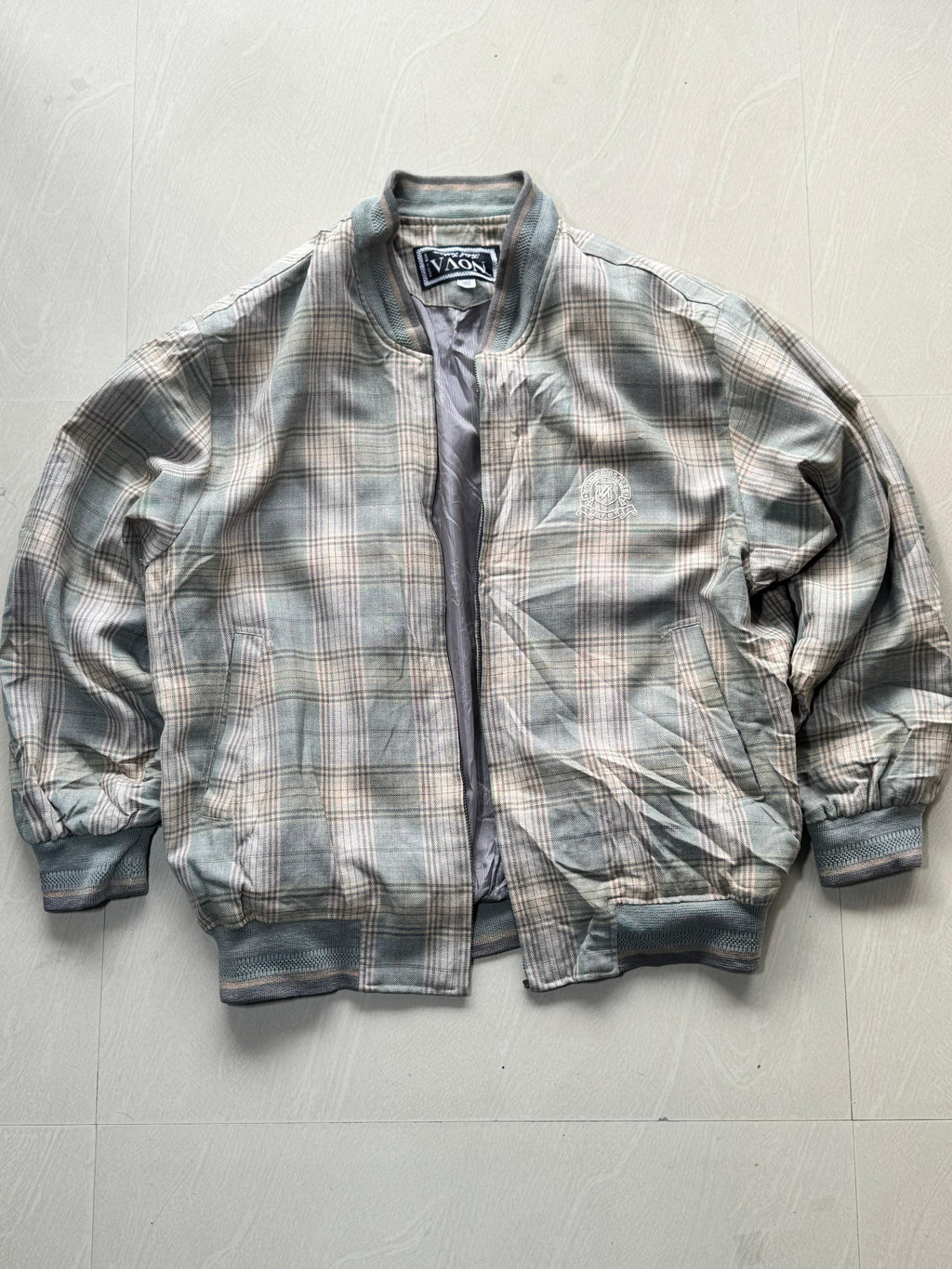 Vintage Plaid Bomber Jacket – Full Sleeve Casual Jacket(⚠️ No Zip)
