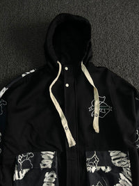 Black Graphic Hooded Utility Jacket – Oversized Streetwear Windbreaker with Multi Pocket Design ⚠️ No Zip