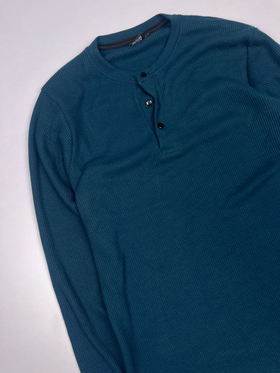 Teal Blue Waffle-Knit Long-Sleeve Henley T-Shirt with Three-Button Placket
