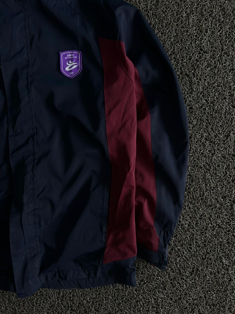 Hooded Windbreaker Jacket – Lightweight Zip-Up Outdoor Jacket