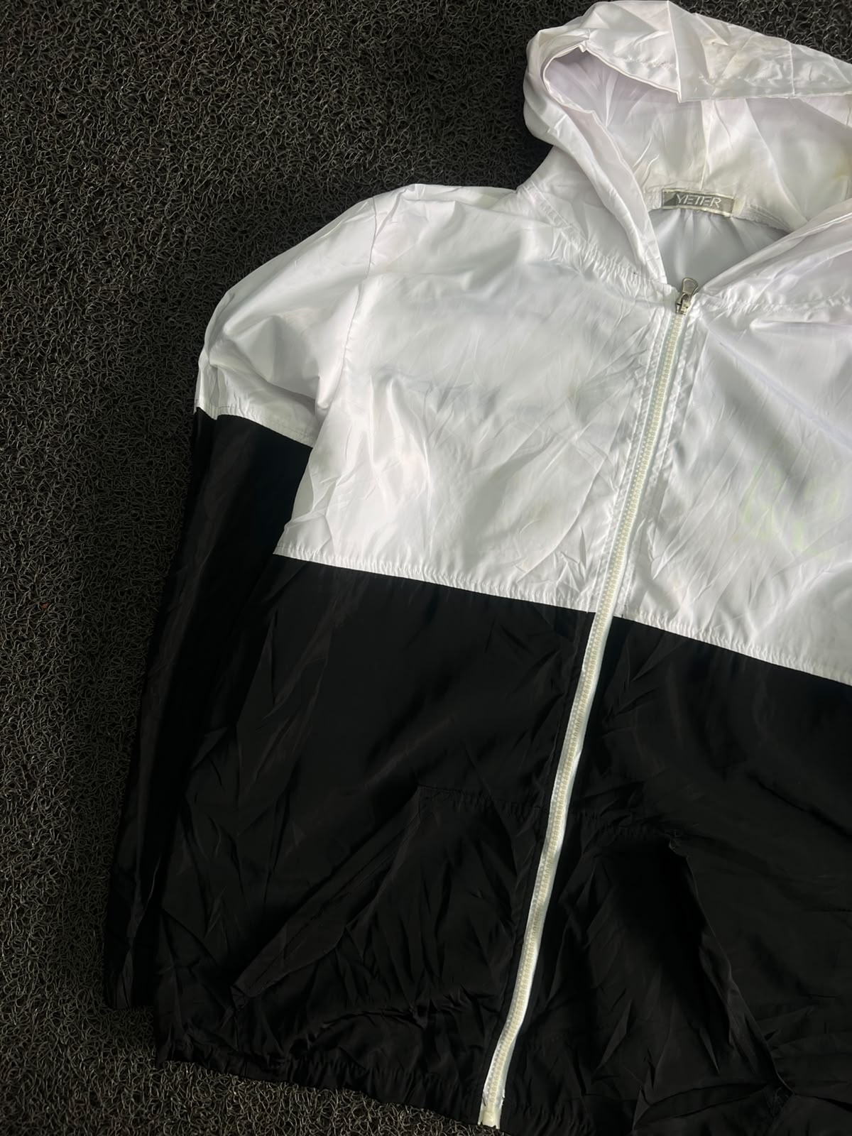 White & Black Colorblock Hooded Windbreaker Jacket with Full-Zip Front ⚠️ Small Stains