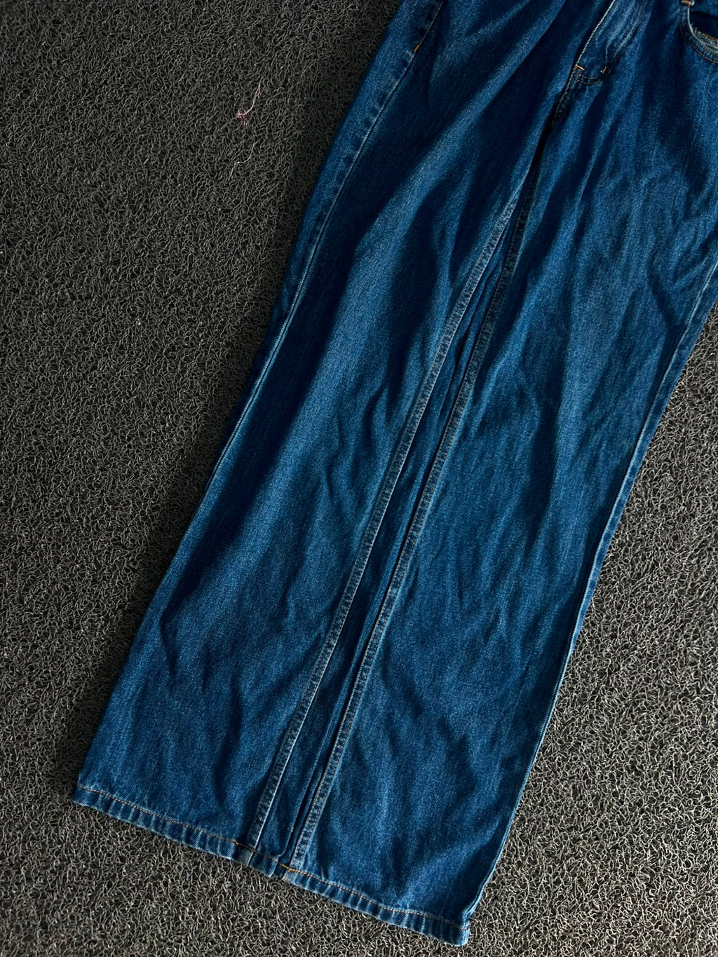 Vintage Dark Wash Wide Leg Thrift Jeans