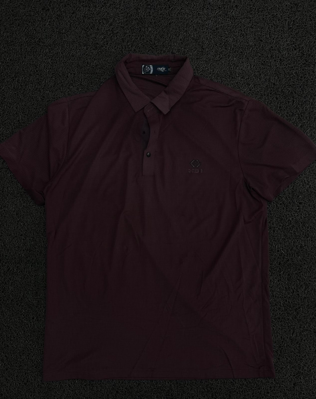Textured Polo T-Shirt with Chest Logo – Short Sleeve ⚠️ Buttons Missing