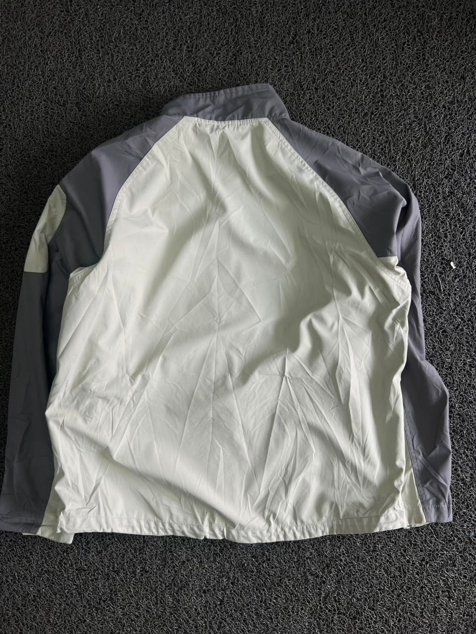 Two-Tone Lightweight Zip-Up Jacket ⚠️ Small Stains