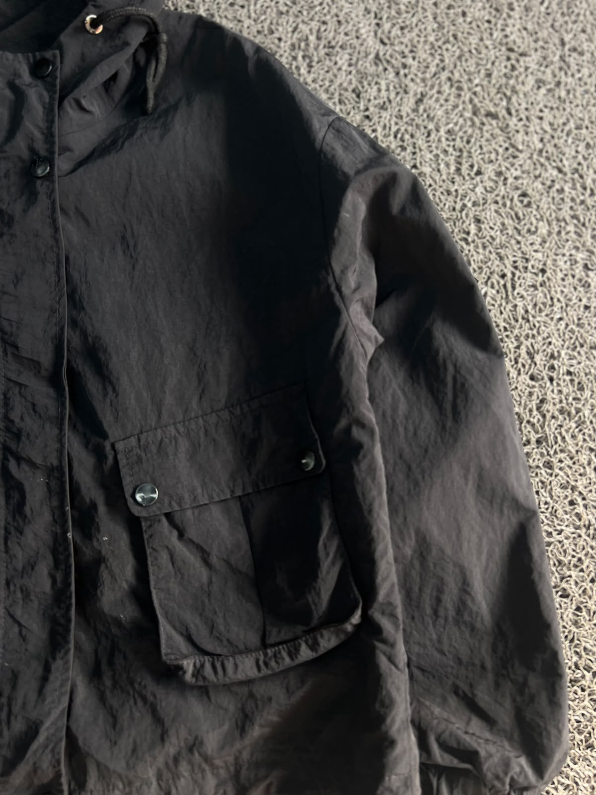 Black Hooded Utility Jacket – Lightweight Zip-Up Windbreaker | Small Pocket Damage ⚠️