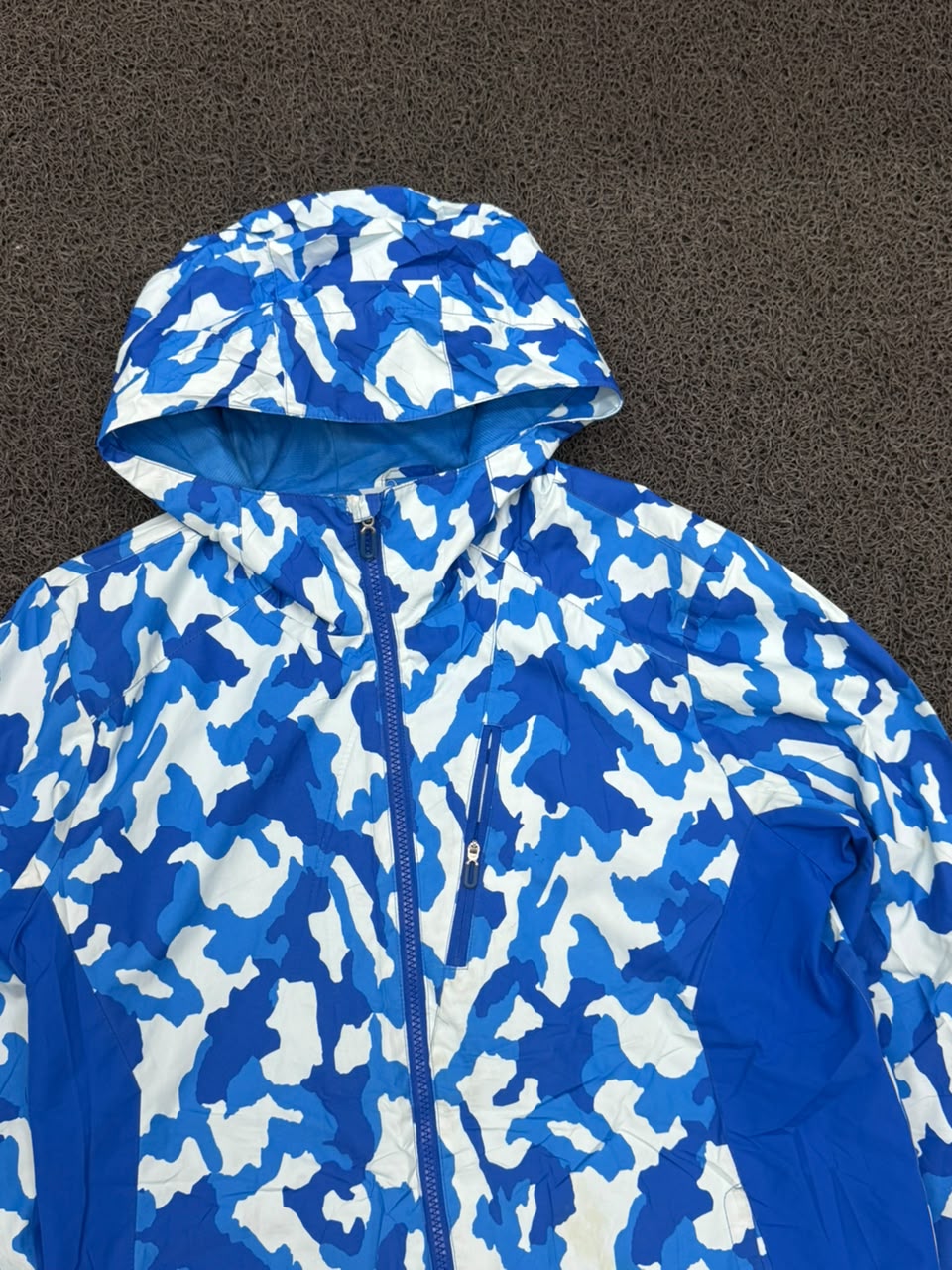 Men's Blue Camo Hooded Windbreaker Jacket – Lightweight Full-Zip Outdoor Coat