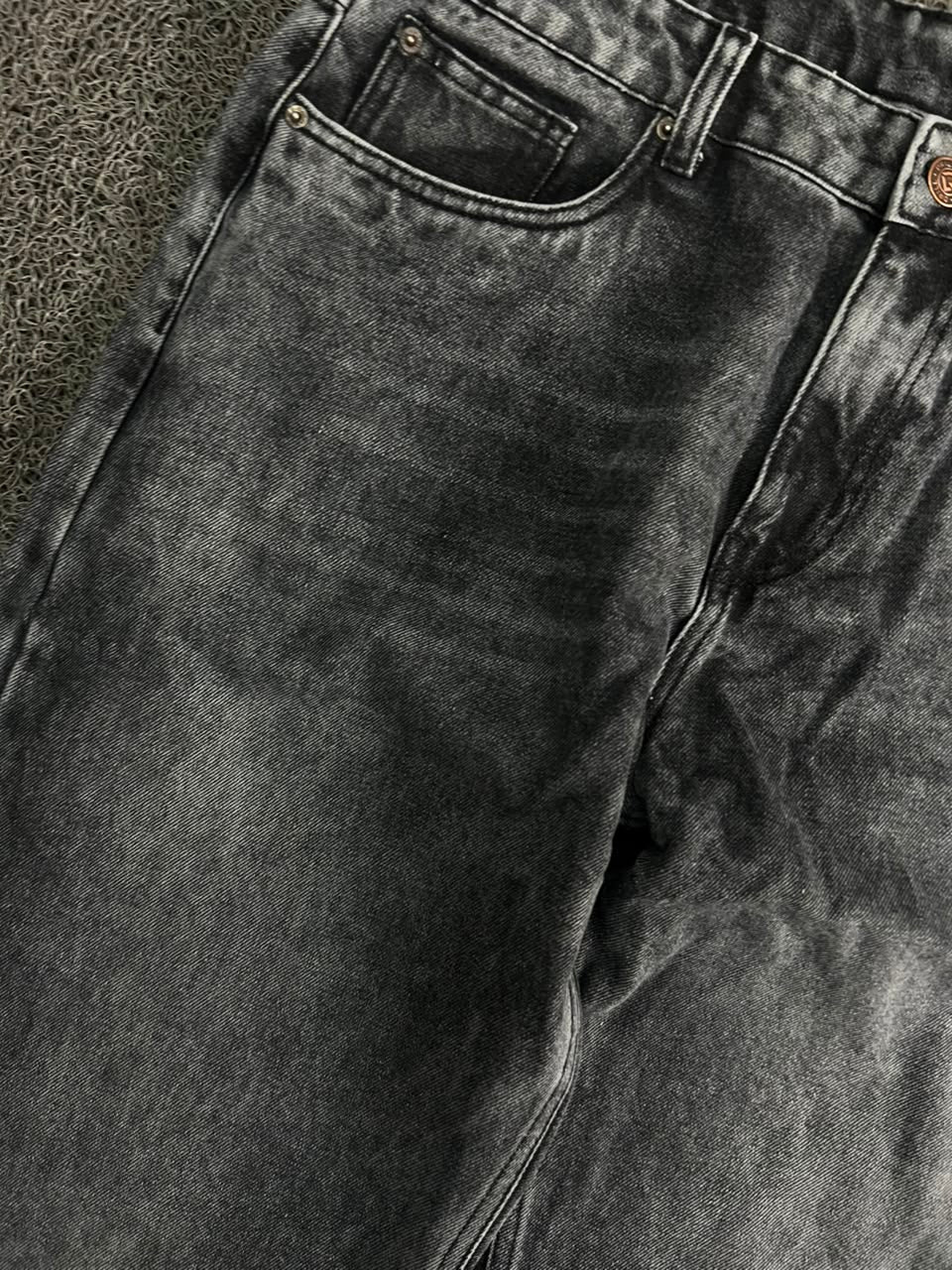 Vintage Washed Black Denim Jeans – Straight Fit Acid Wash Casual Pants