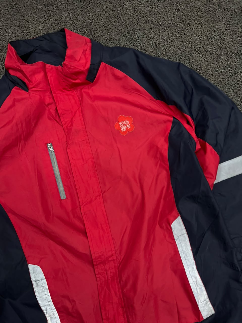 Red & Navy Blue Reflective Windbreaker Jacket ⚠️ No Zip