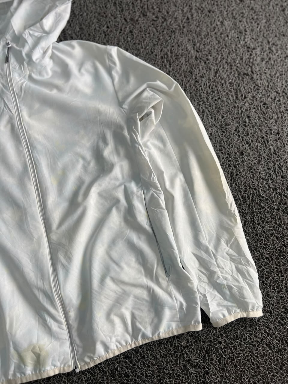 White Lightweight Hooded Windbreaker Jacket