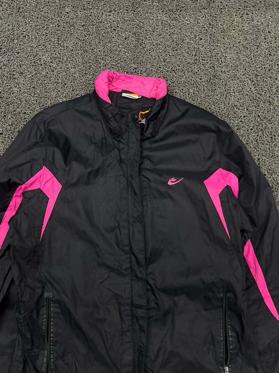 Black & Pink Windbreaker Jacket –Vintage Style